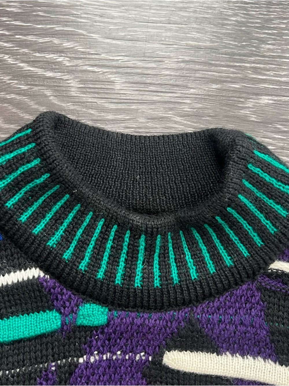 Authentic Vintage COOGI Australia 3D Knit Sweater - Purple & Black Abstract - Picture 4 of 9